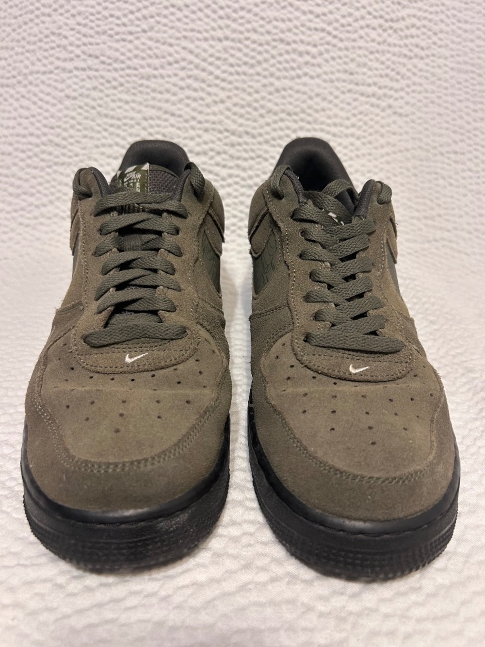 Nike Air Force One low tap dark green